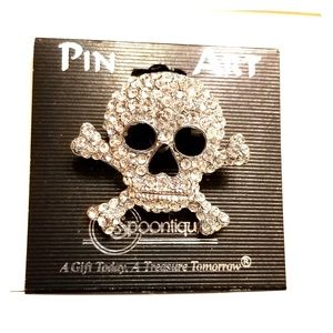 Sequined skull pin, 2.5 inches